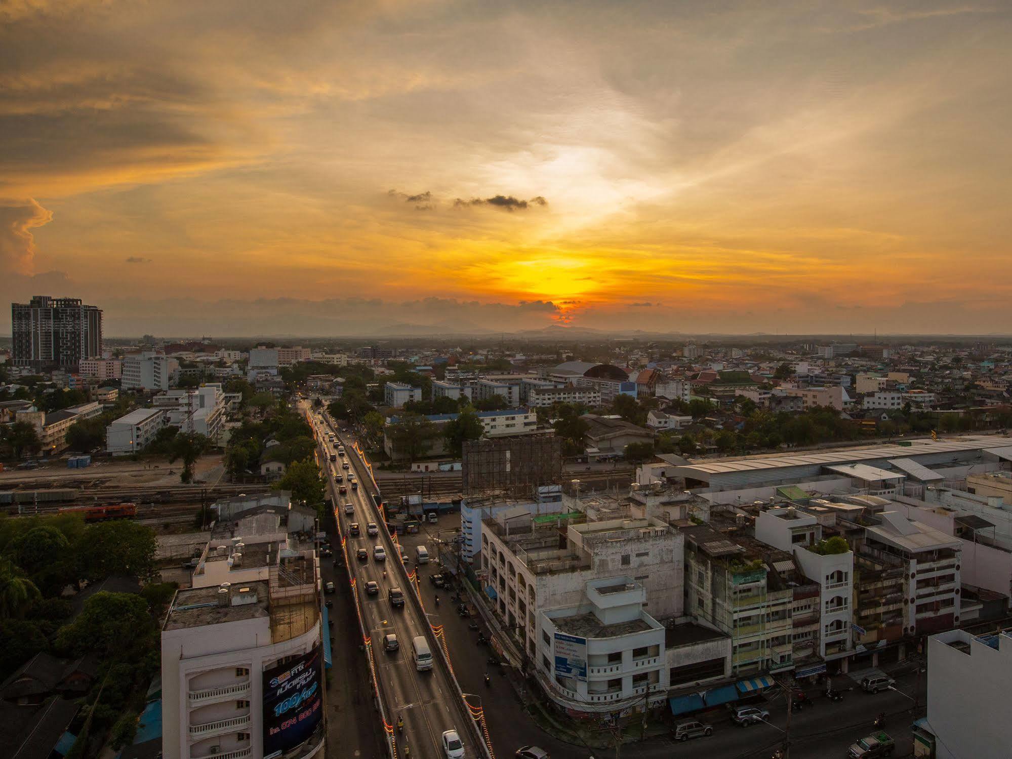 V.L. Hatyai Hotel Хат'яй Екстер'єр фото
